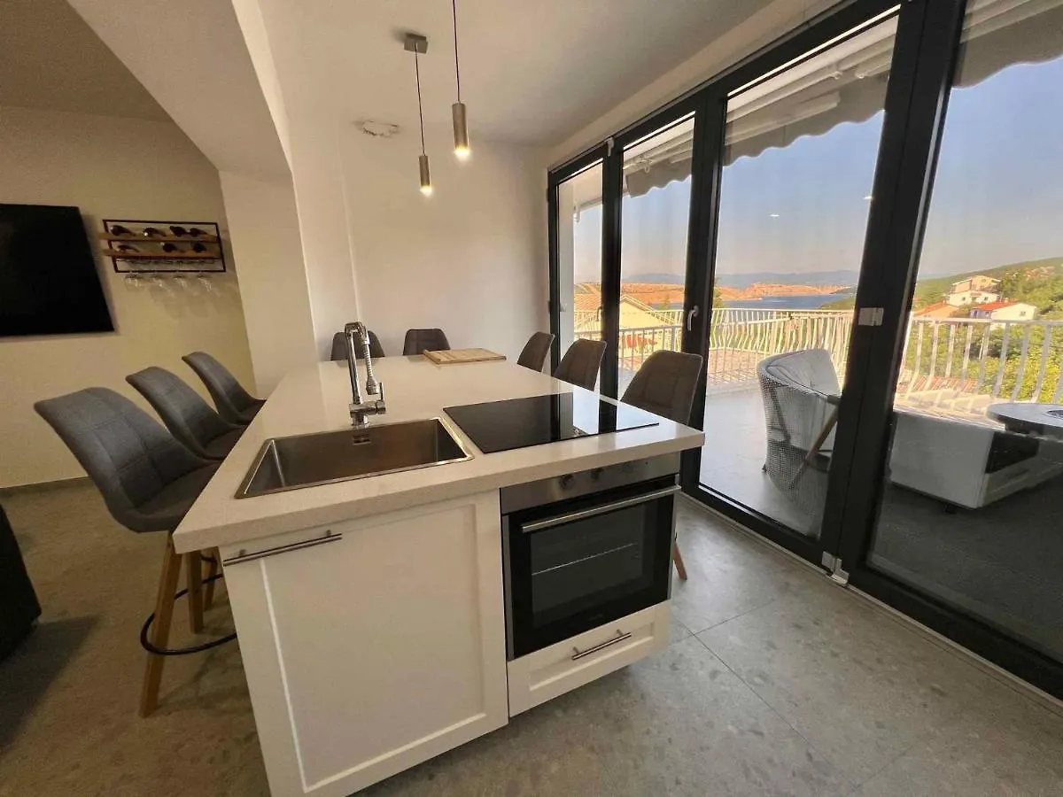 Apartment In Jadranovo 45259