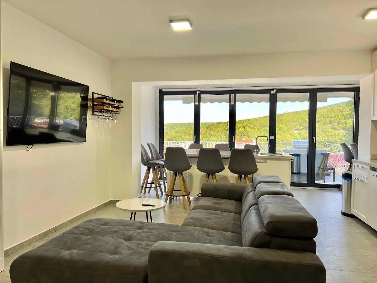 Apartment In Jadranovo 45259