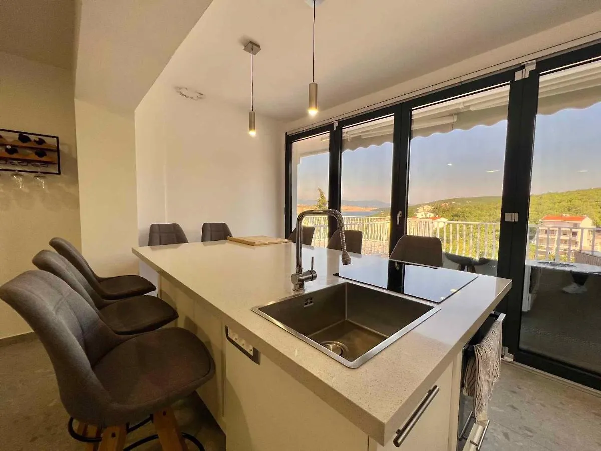 Apartment In Jadranovo 45259